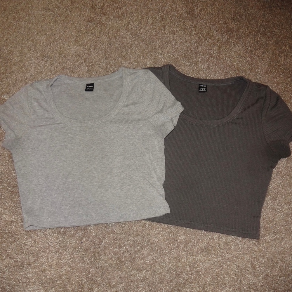 SHEIN Set of Two Crop Tops